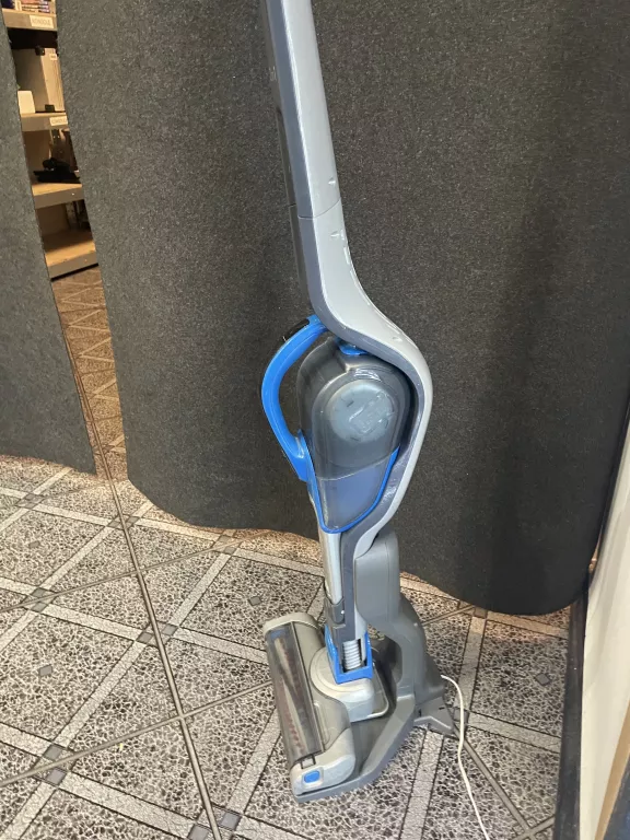 BLACK&DECKER ODKURZACZ DOMOWY AKUMULATOROWY DUSTBUSTER (DVJ325BF-QW)
