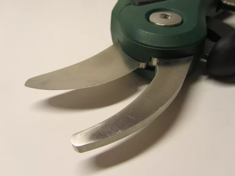 SEKATOR AKUMULATOROWY BOSCH EASYPRUNE