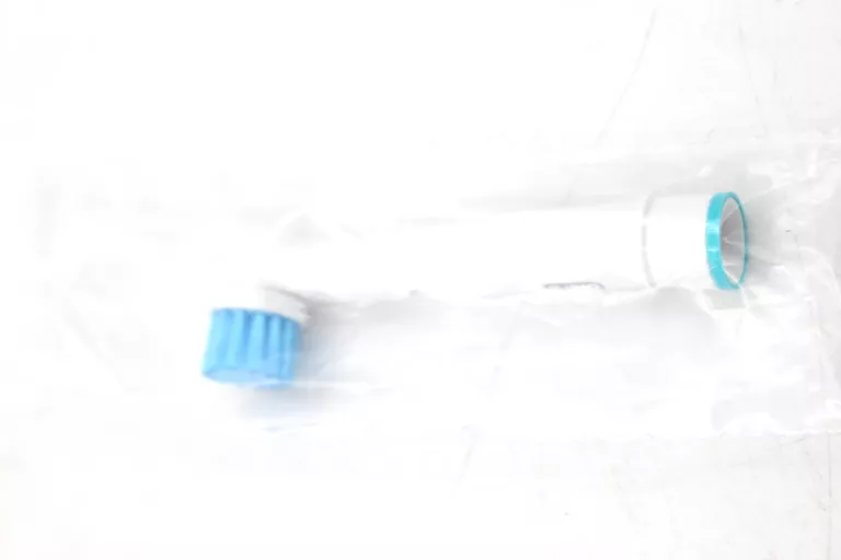 SZCZOTECZKA ELEKTRYCZNA ORAL-B SMART EXPERT BEZ PUD 4210201204893