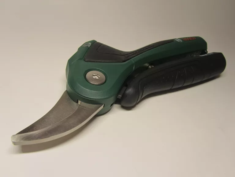 SEKATOR AKUMULATOROWY BOSCH EASYPRUNE