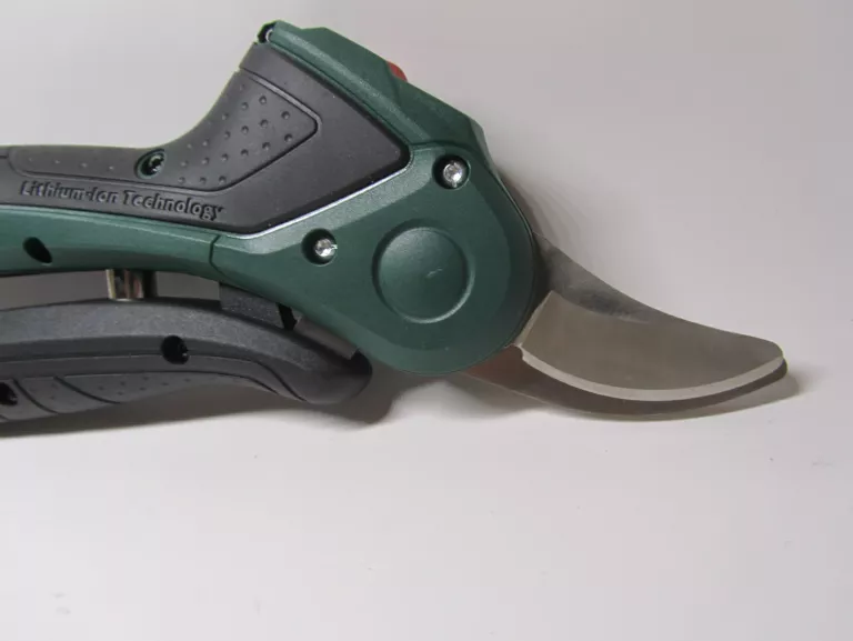 SEKATOR AKUMULATOROWY BOSCH EASYPRUNE