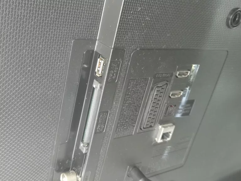 SAMSUNG UE32J5200 + PILOT FULL HD STAN BARDZO ŁADNY