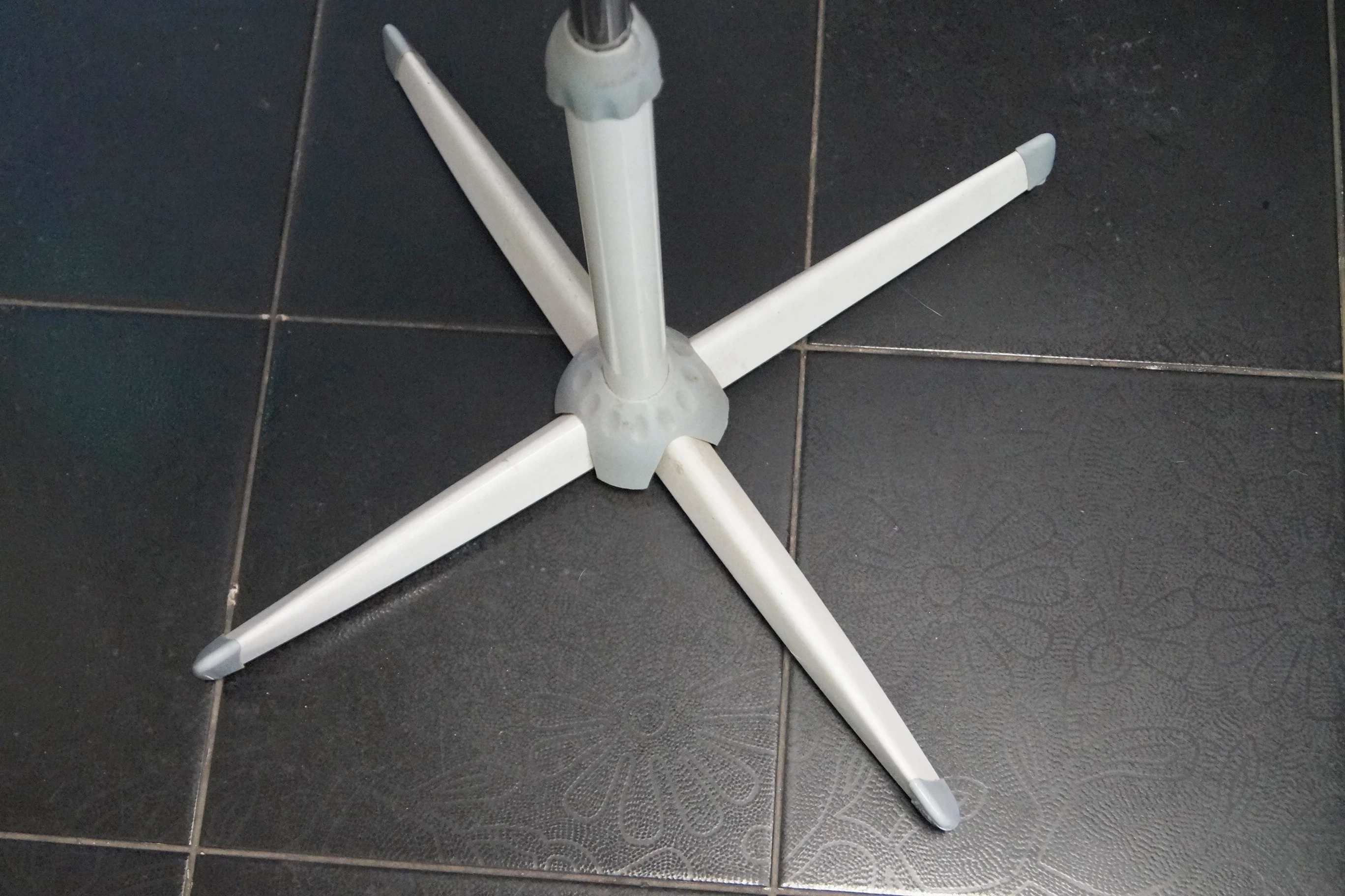 wiatrak-stojacy-sencor-sfn4047wh-stan-11323-2