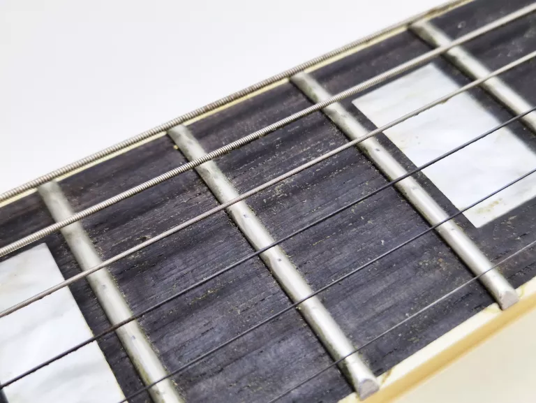 GITARA ELEKTRYCZNA HARLEY BENTON DC-600 VI ORAZ WZMACNIACZ MARSHALL MG15