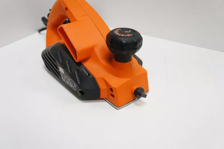 STRUG ELEKTRYCZNY BLACK DECKER KW712 650W