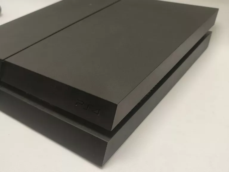 KONSOLA PS4  1TB