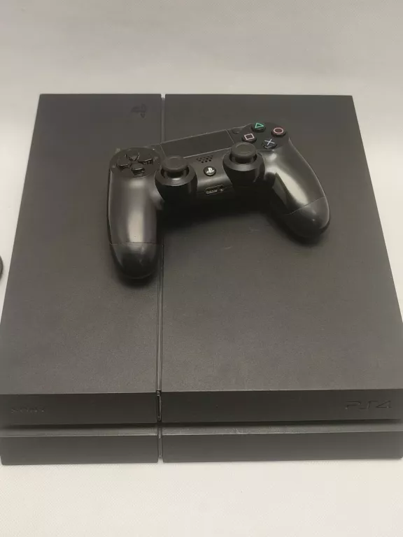 KONSOLA PS4  1TB