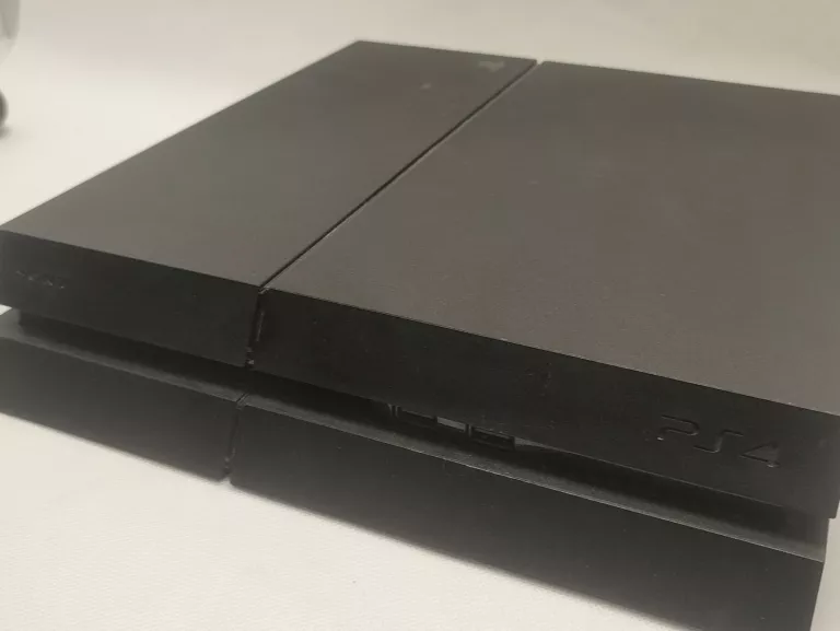 KONSOLA PS4  1TB