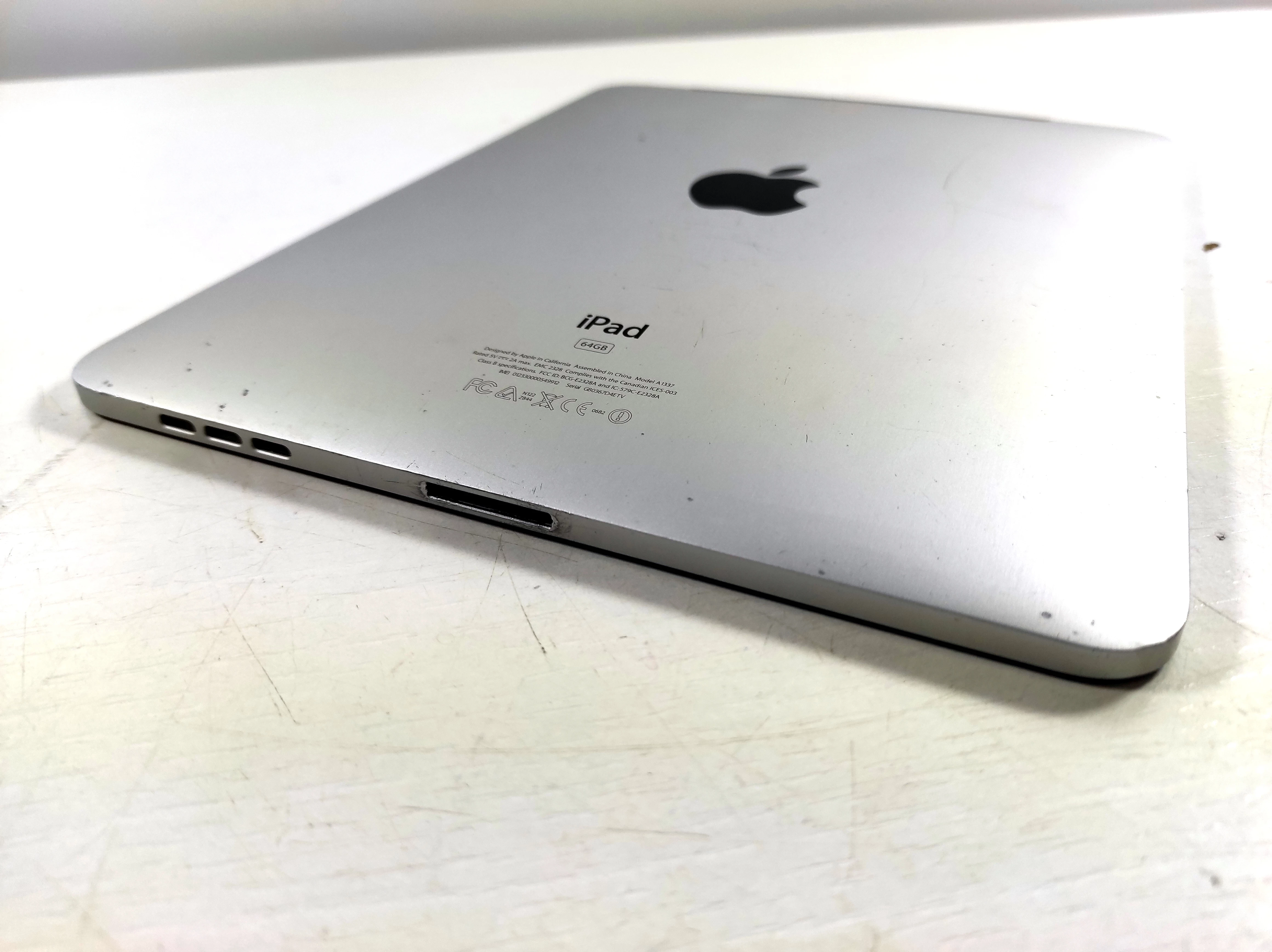 tablet-apple-ipad-a1337-mc497b-64gb-kab-przekatna-ekranu-970