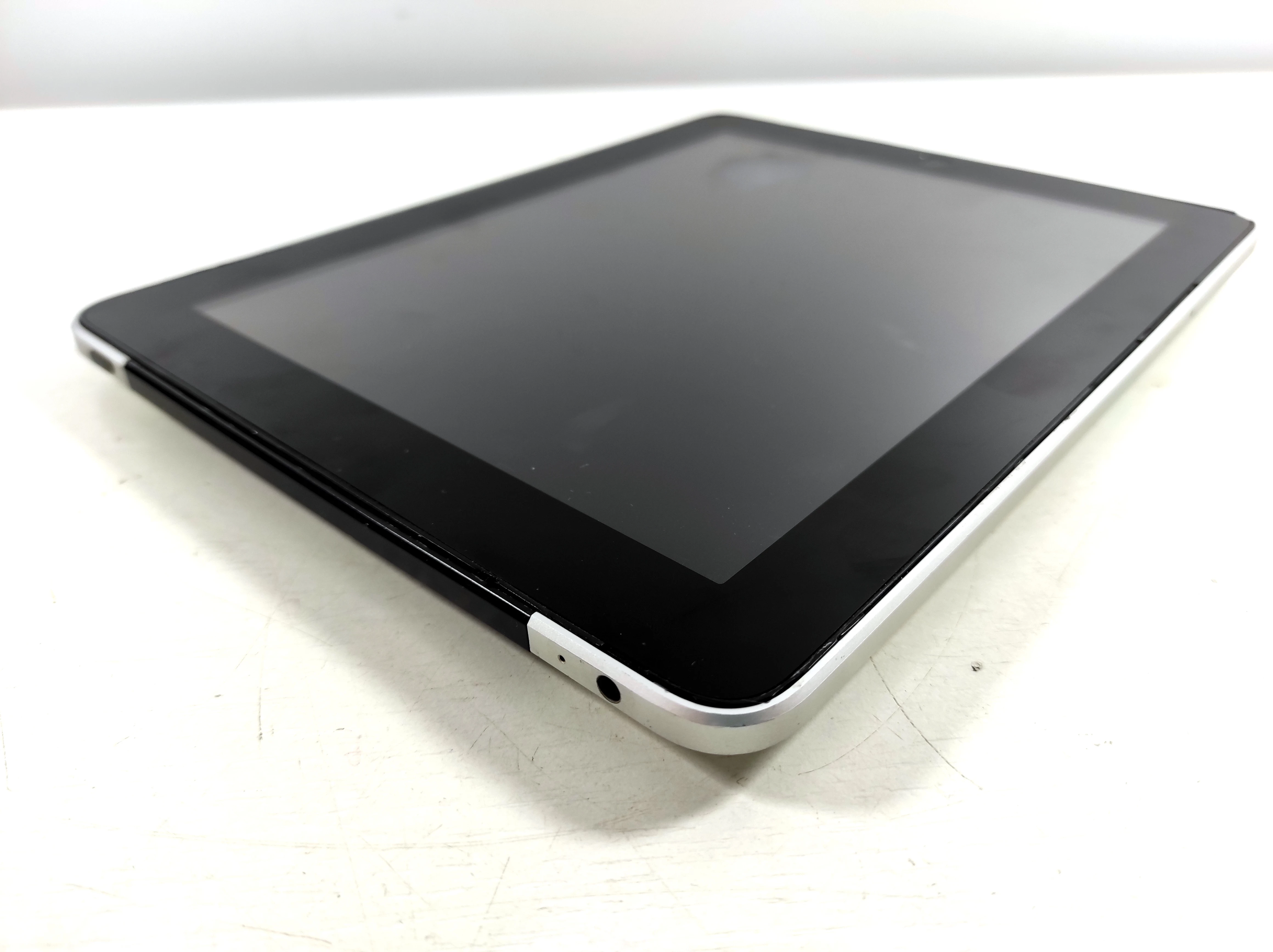 tablet-apple-ipad-a1337-mc497b-64gb-kab-komunikacja-219-2