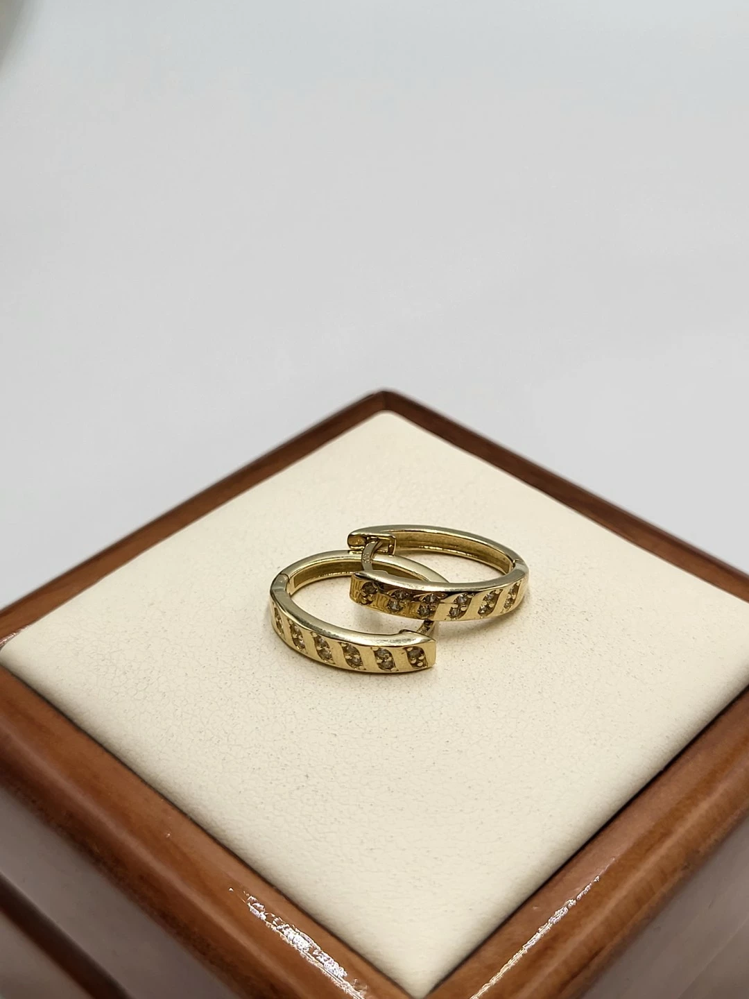 sliczne-zlote-kolczyki-klipsy-p585-184g-hallera-3-wroclaw