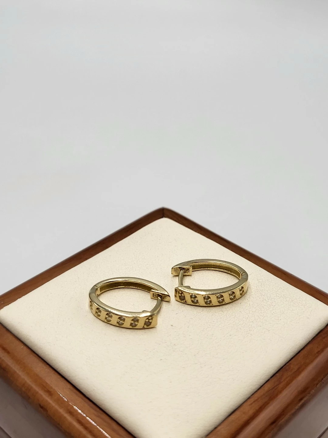 sliczne-zlote-kolczyki-klipsy-p585-184g-material-15835-2