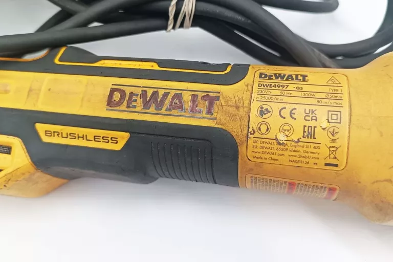 SZLIFIERKA PROSTA DEWALT DWE4997+ KLUCZ