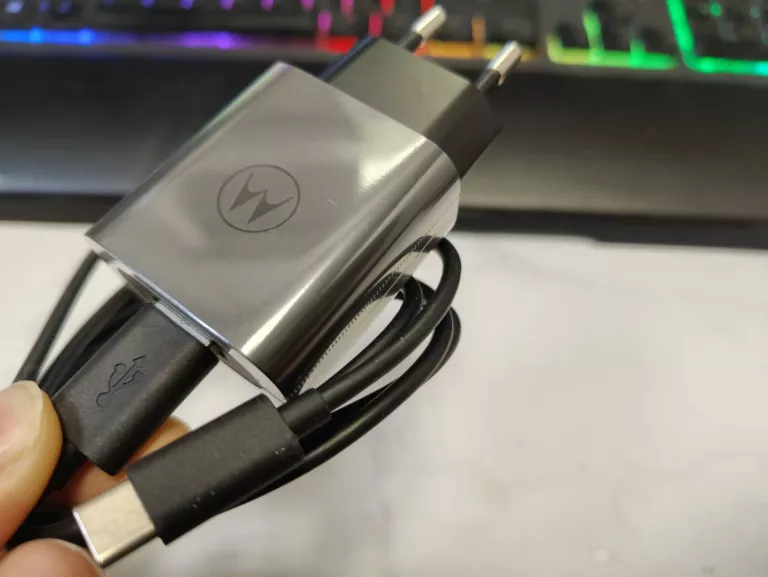 ŁADOWARKA MOTOROLA MC-102 10W + KABEL USB C