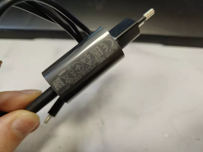 ŁADOWARKA MOTOROLA MC-102 10W + KABEL USB C