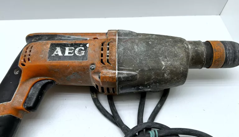 MŁOTOWIERTARKA AEG KH 24 XE 720W