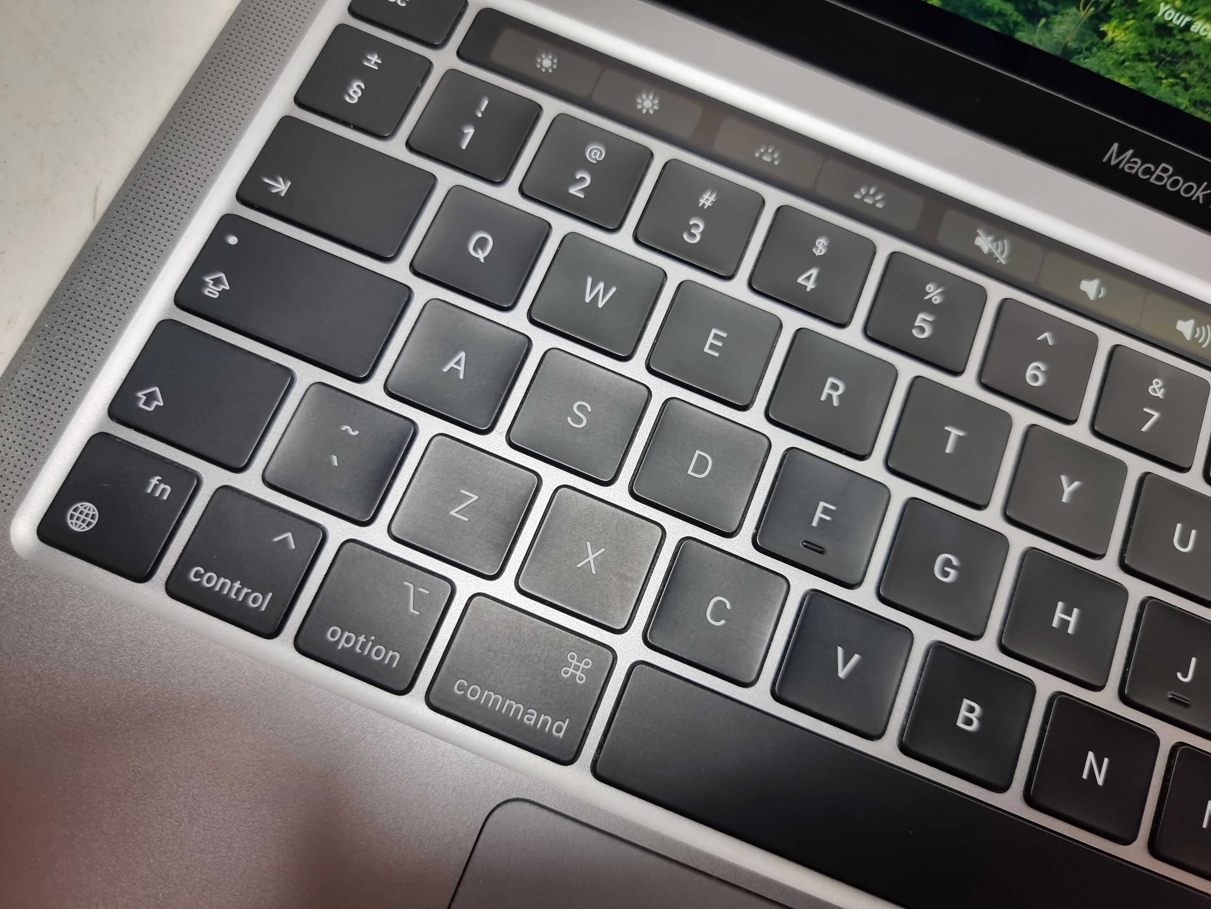 apple-macbook-pro-a2338-m1-8256gb-kod-producenta-a2338