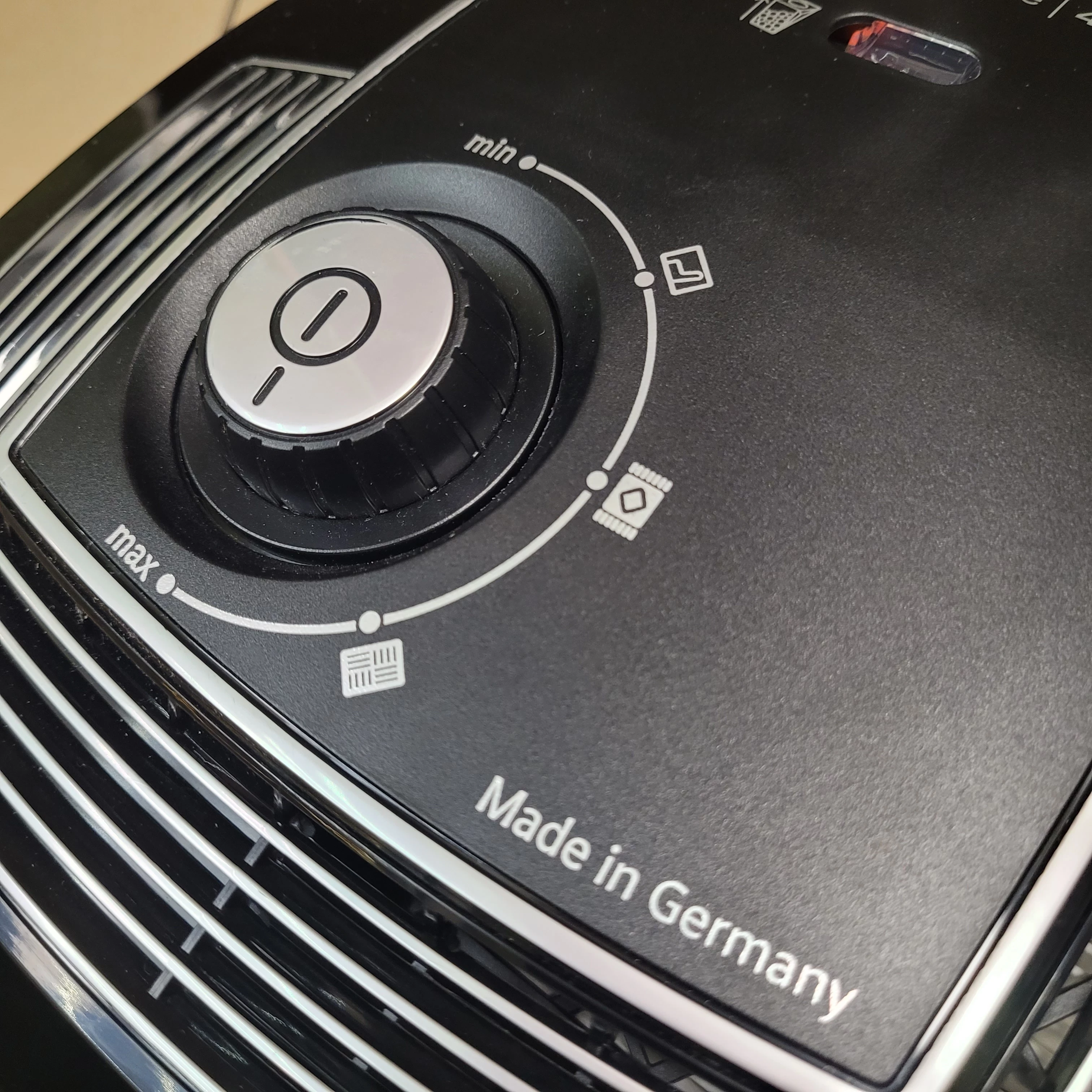 odkurzacz-bosch-serie-4-bgls48x350-komplet-super-stan-polecam-model-bgls48x350