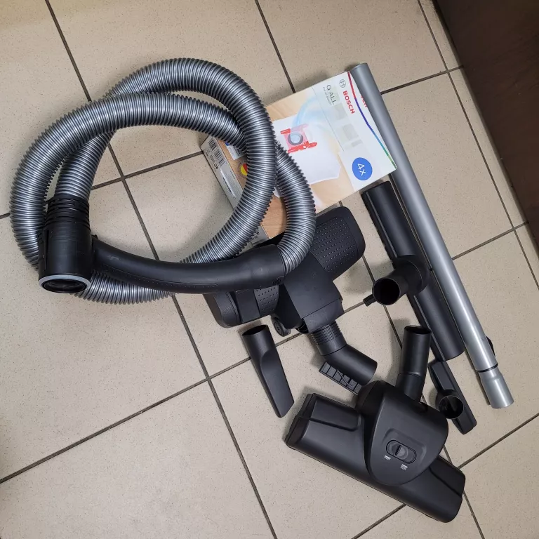 odkurzacz-bosch-serie-4-bgls48x350-komplet-super-stan-polecam-kolor-dominujacy-129357-3