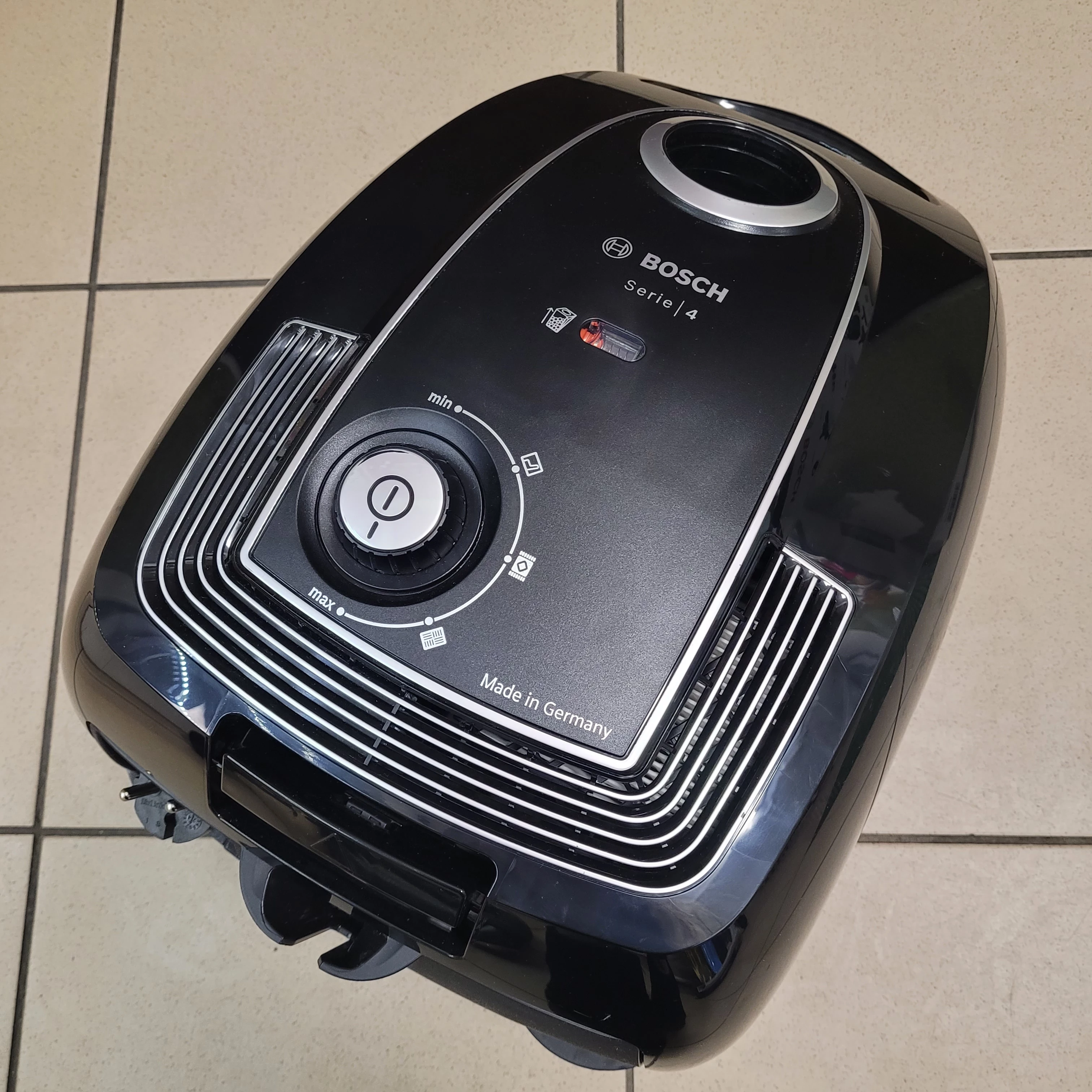 odkurzacz-bosch-serie-4-bgls48x350-komplet-super-stan-polecam-marka-218345-1668123