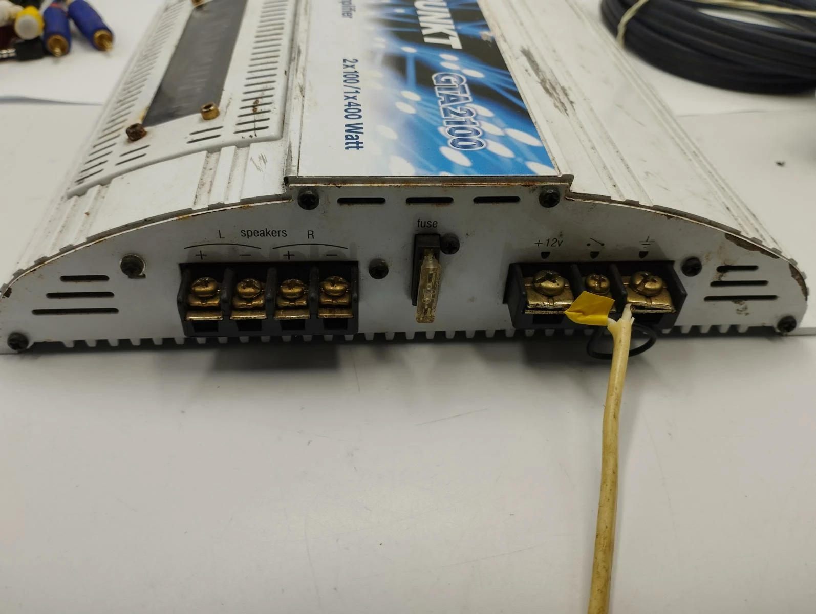 wzmacniacz-blaupunkt-gta-2100-400-watt-okablowanie-kod-producenta-2100