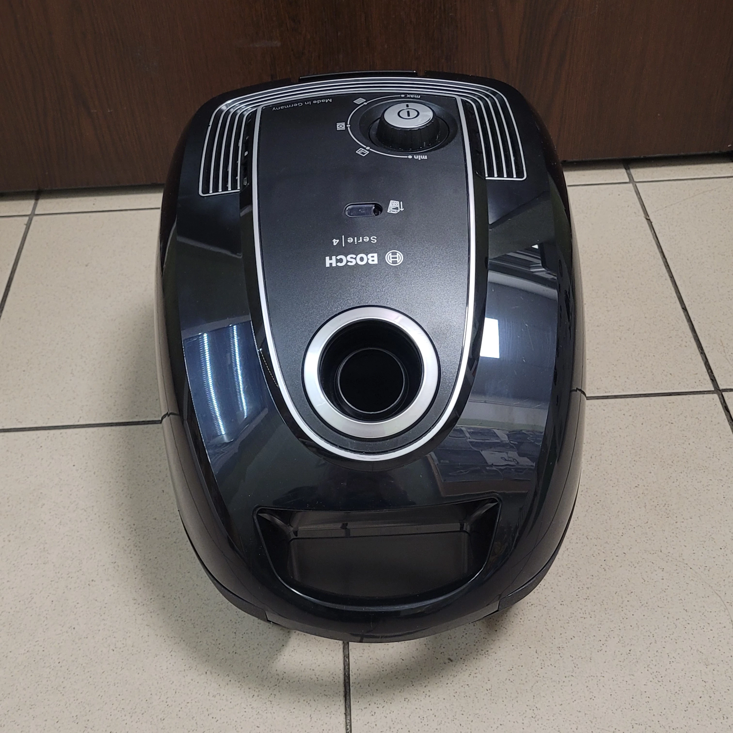 odkurzacz-bosch-serie-4-bgls48x350-komplet-super-stan-polecam-ean-gtin-4242005208920