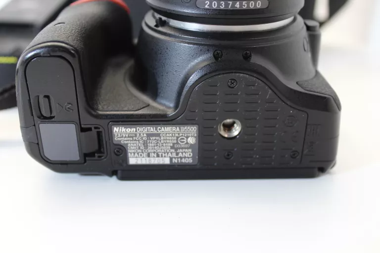 LUSTRZANKA NIKON D5500 KORPUS + OBIEKTYW NIKON DX VR 18-55 1:3.5-5.6 G