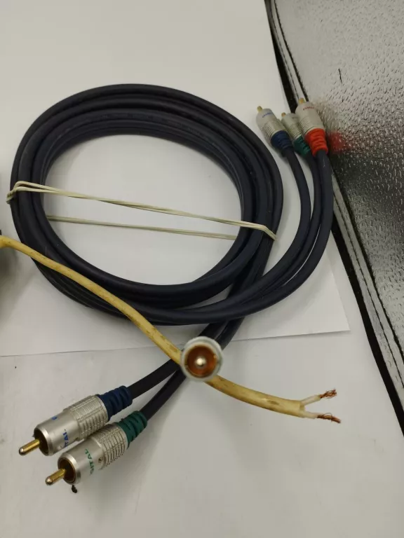 wzmacniacz-blaupunkt-gta-2100-400-watt-okablowanie-model-gta2100