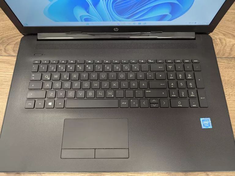 LAPTOP HP 17-BY0XXX 8/256 SSD