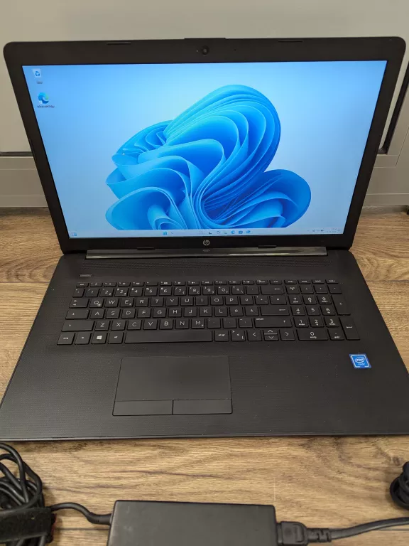 LAPTOP HP 17-BY0XXX 8/256 SSD