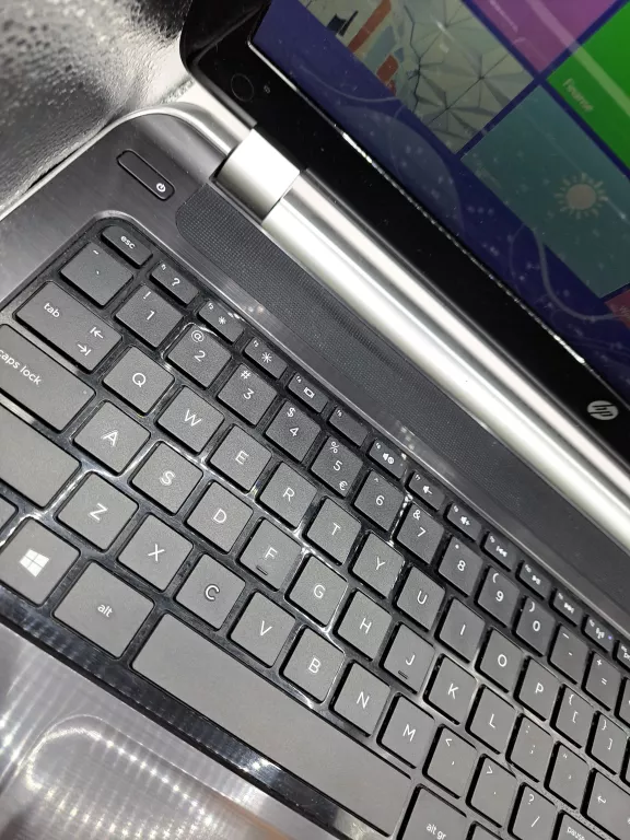 LAPTOP HP PAVILION 15-N065SW 15,6" 4GB RAM +ŁAD