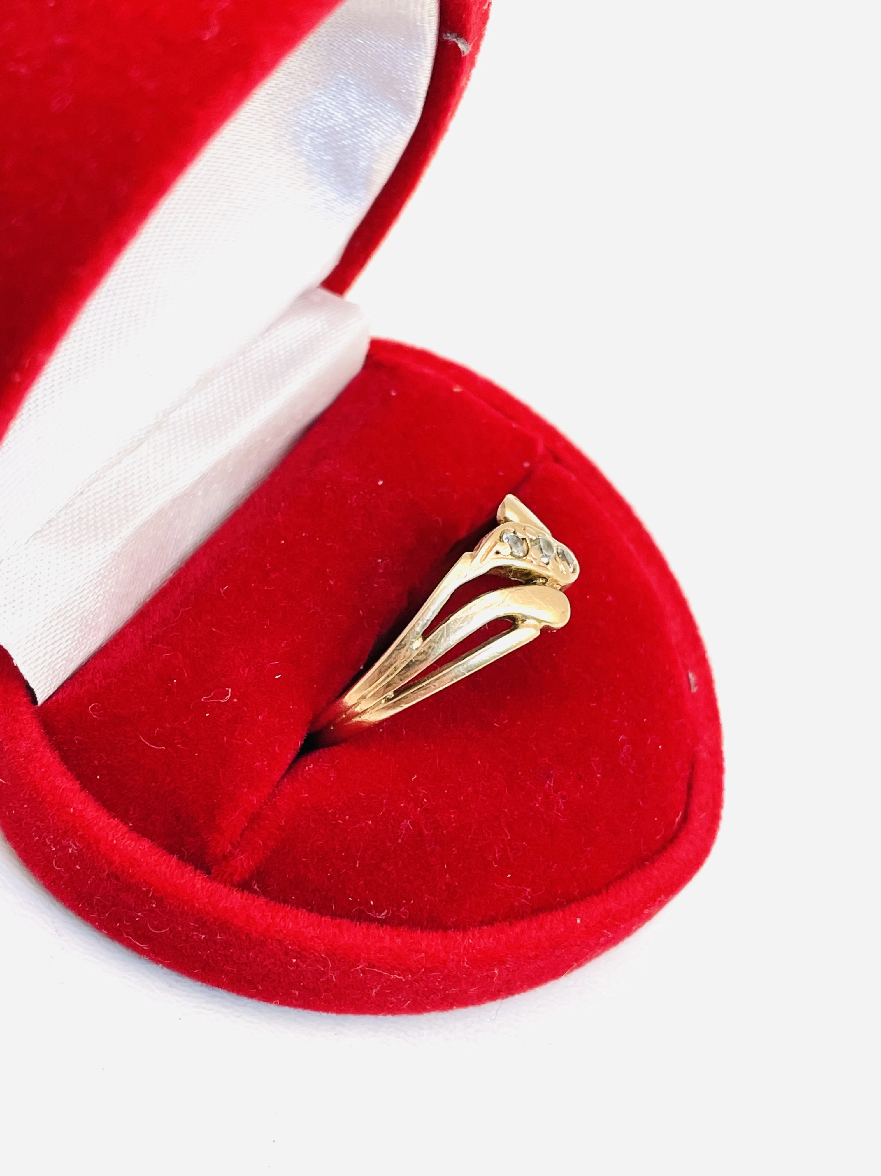 delikatny-zloty-pierscionek-r16-p585-26-g-stan-11323-2