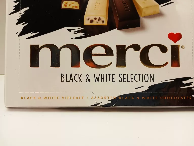 MERCI CZEKOLADKI BLACK & WHITE ED. LIMIT 240G