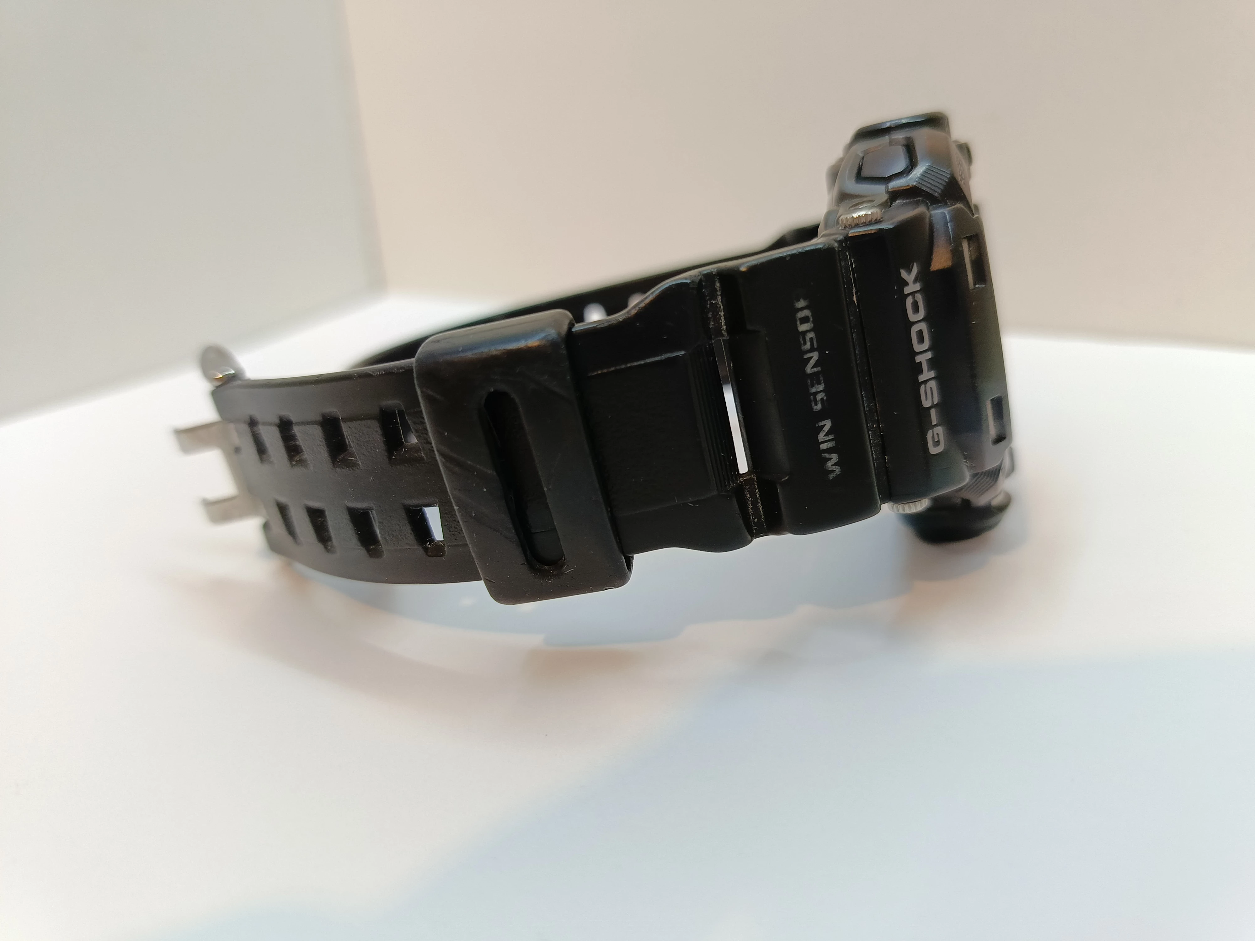 zegarek-meski-casio-g-shock-riseman-gw-9200-1er-ksztalt-koperty-129223-2