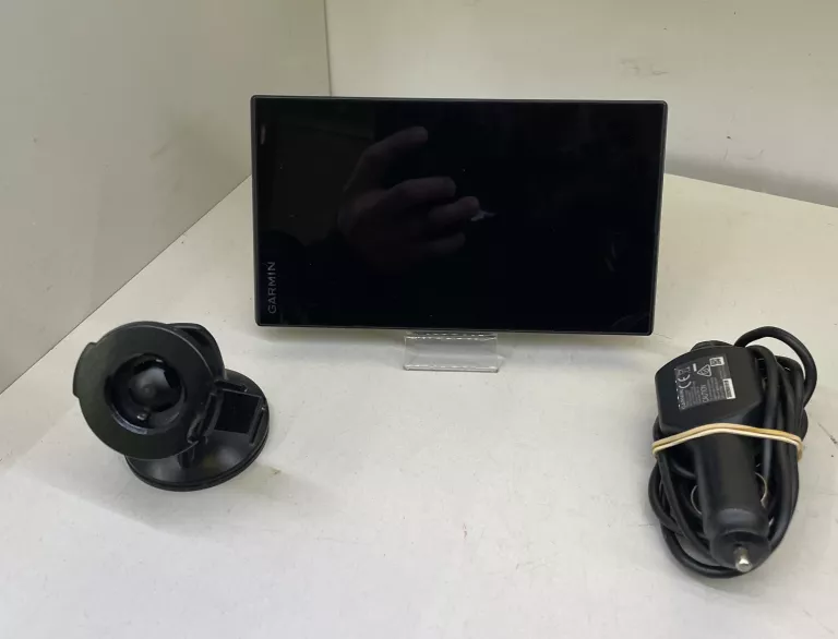 NAWIGACJA GARMIN DRIVER SMART 61 LMT-D SŁABY AKU ORAZ ZUŻYTY KABEL ŁAD