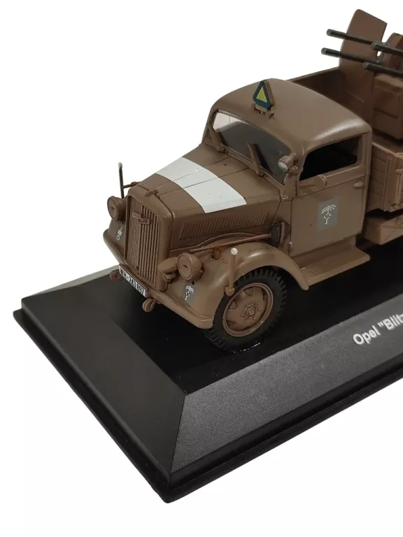 OPEL BLITZ 3,6-36S KFZ.305 + FLAKVIERLING 38 LYBIA-1941 MODEL ALTAYA 1:43