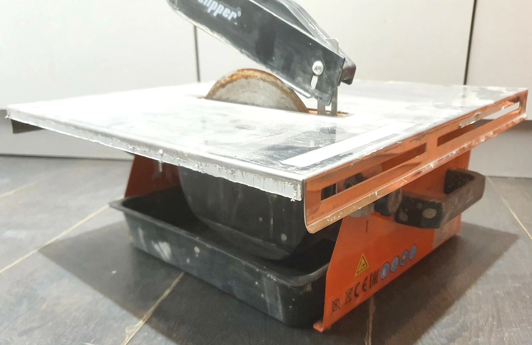 przecinarka-do-glazury-norton-clipper-tt-180-bm-maksymalna-grubosc-ciecia-plytki-przy-90-stopniach-12