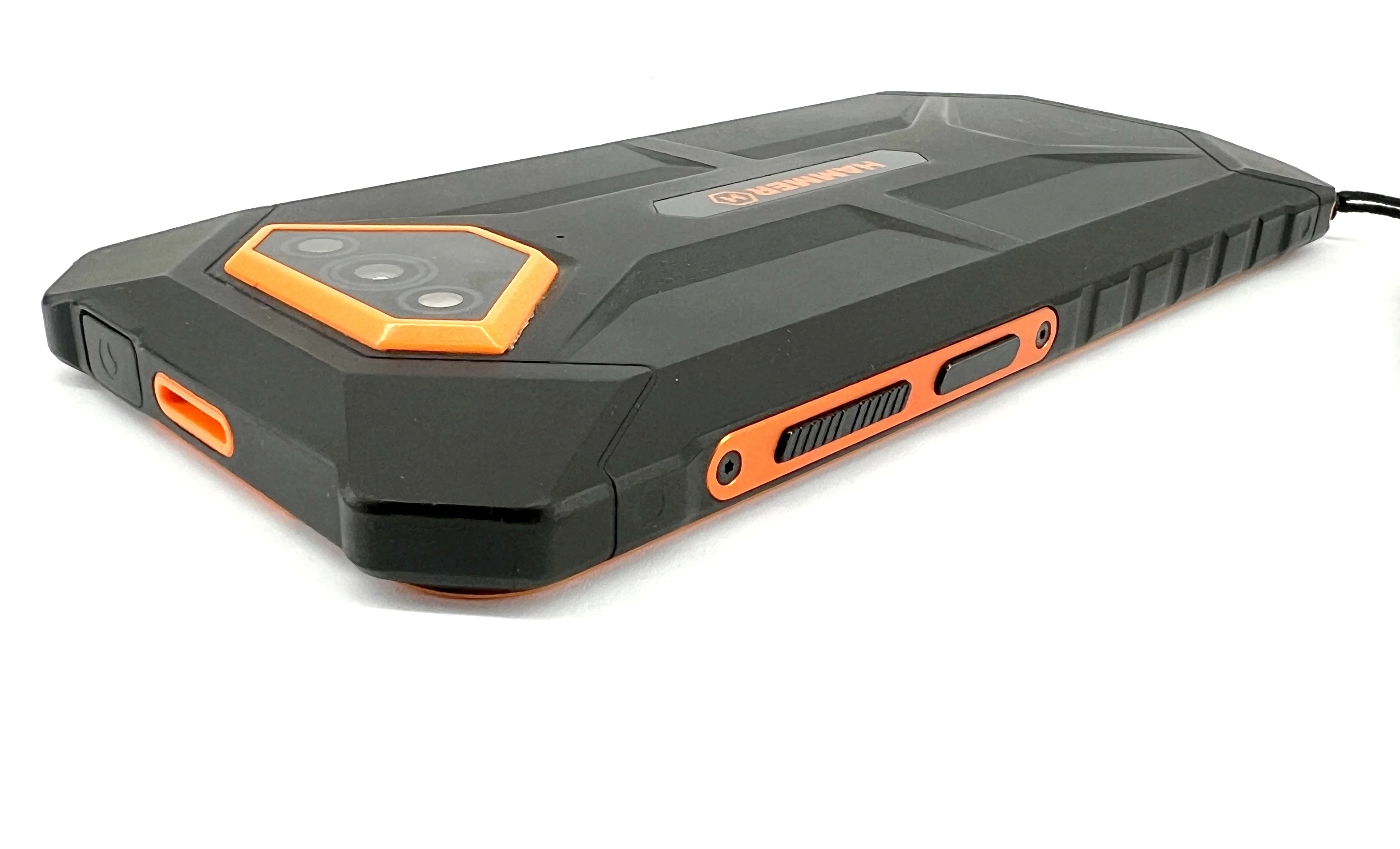 telefon-hammer-iron-v-gwarancja-wbudowana-pamiec-202869-214193