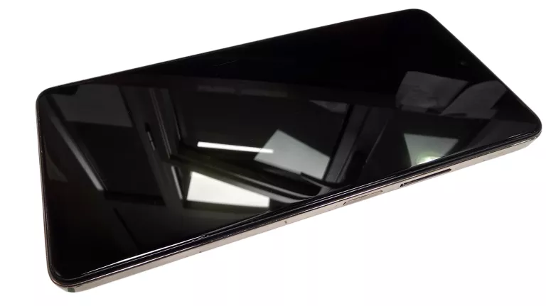TELEFON INFINIX HOT 40 PRO X6837 8GB/256GB
