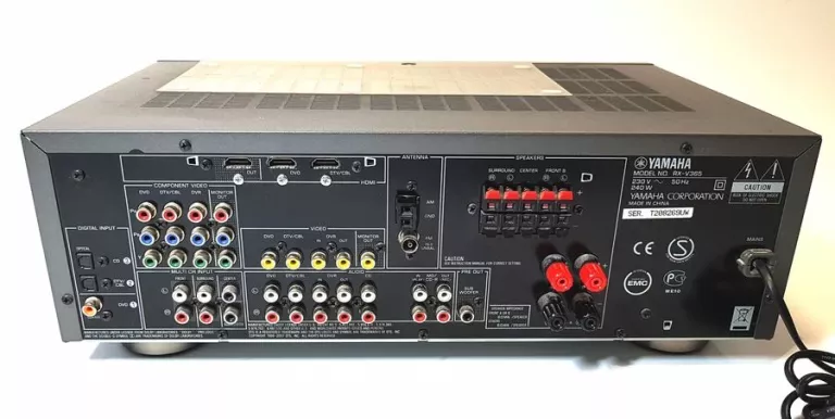 AMPLITUNER WIELOKANAŁOWY 5.1 YAMAHA RX-V365