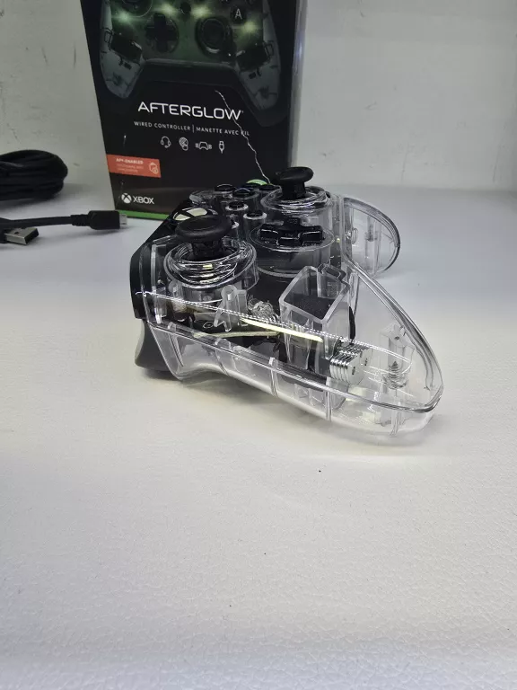 PAD PRZEWODOWY AFTERGLOW XBOX SERIES X/S XONE