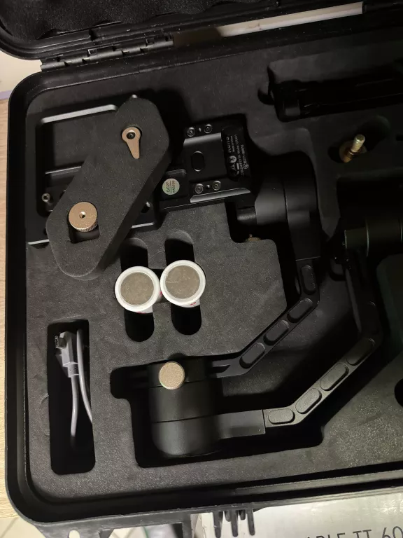 gimbal-uchwyt-do-aparatu-zhiyun-crane-plus-komplet-bdb-stan-model-crane-plus