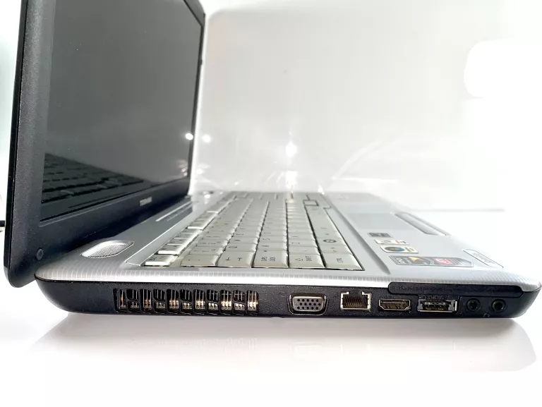 LAPTOP TOSHIBA SATELLITE L500D