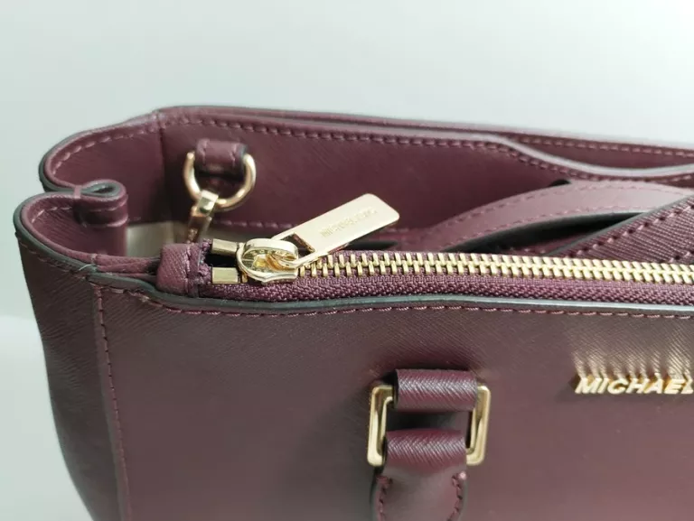 MICHAEL MICHAEL KORS SUTTON TOREBKA MERLOT