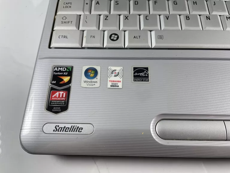 LAPTOP TOSHIBA SATELLITE L500D