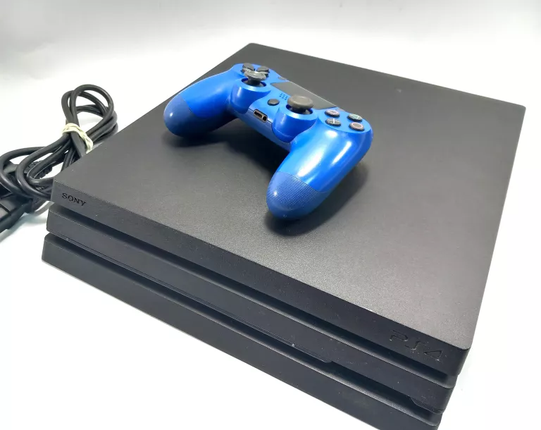 KONSOLA SONY PS4 PRO + PAD (OPIS)