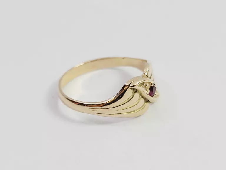 uroczy-zloty-pierscionek-z-rubinem-585-235g-r13-ean-gtin-5903772009019