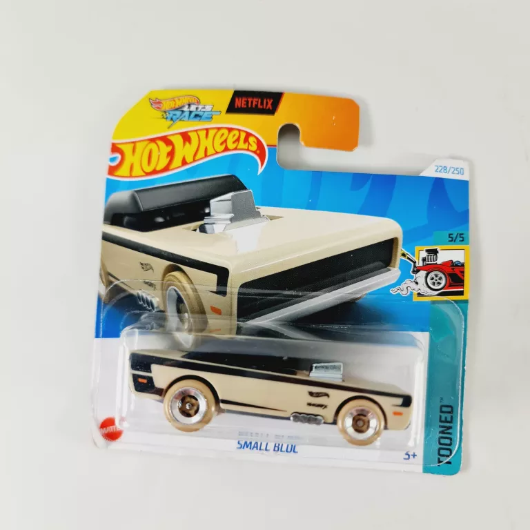 SAMOCHÓD HOT WHEELS RÓZNE