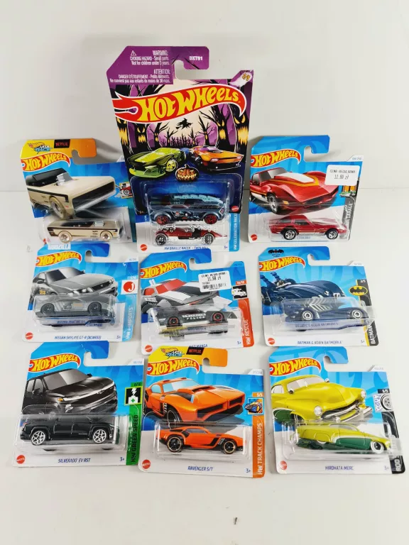 SAMOCHÓD HOT WHEELS RÓZNE