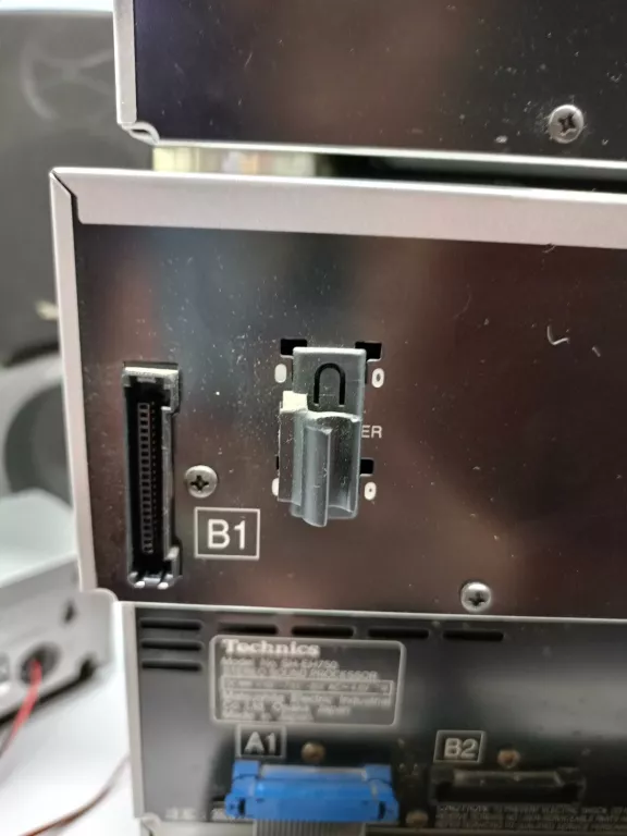 WIEŻA STEREO TECHNICS SH-EH750 KOMPLET
